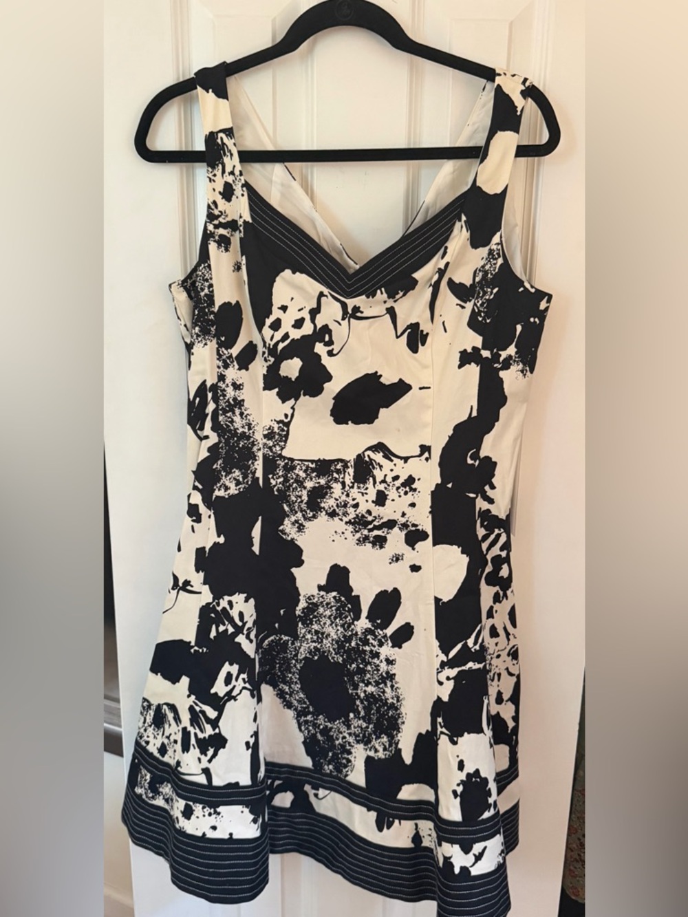 Nine West Black and White Floral Midi Dress